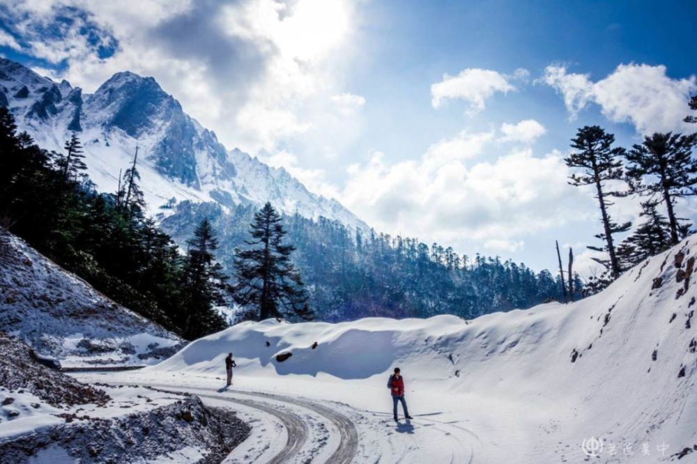 怒江騰沖旅游線路推薦：獨(dú)龍江紋面女+怒江大峽谷+丙中洛+騰沖熱海8日