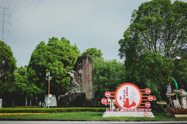 云南旅游,云南旅行社,云南團(tuán)建公司,云南策劃公司,云南會(huì)議會(huì)展,騰沖旅游,騰沖旅行社,騰沖團(tuán)建公司,騰沖策劃公司：【五一游騰沖】跟著大旅行家邂逅北海濕地的詩(shī)與遠(yuǎn)方