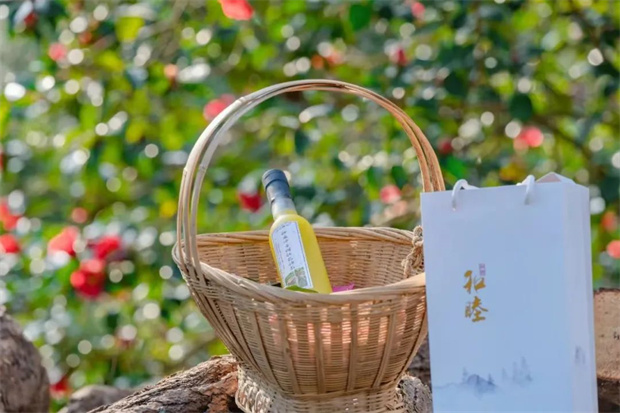 云南旅游,云南旅行社,云南團(tuán)建公司,云南策劃公司,云南會(huì)議執(zhí)行,騰沖旅行,騰沖旅行社,騰沖團(tuán)建公司,騰沖策劃公司,騰沖會(huì)議執(zhí)行：騰沖--這份伴手禮攻略請(qǐng)收好！