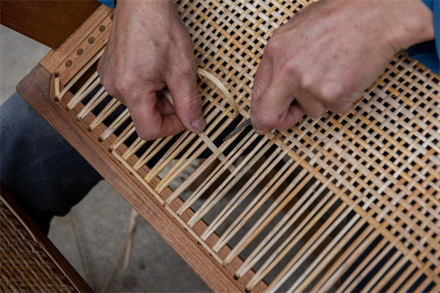 云南旅游,云南旅行社,云南團(tuán)建公司,云南策劃公司,騰沖旅游,騰沖旅行社,騰沖團(tuán)建公司：騰沖風(fēng)物志丨一藤一世界，千年藤編里的邊陲匠心與歲月溫柔